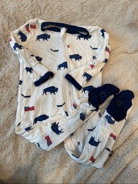Kyte BABY White & Navy Buffalo-Print Footed Sleep Sack